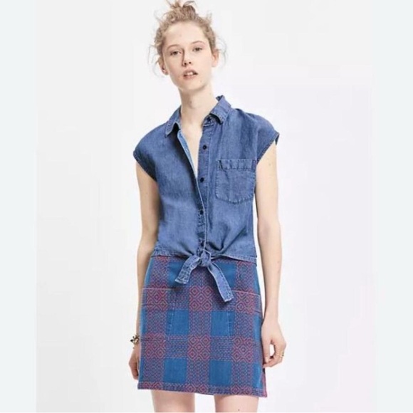 Madewell Blue Sleeveless Button Down Shirt with Tie Front - Picture 2 of 6